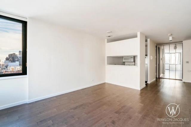 Foto del edificio - 1 bedroom in New York NY 10065