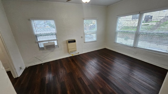 Photo - 1216 W Court St Apartment