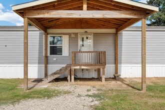 Building Photo - 16543 Tremont Dr