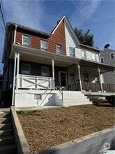 Building Photo - 621 N Sherman St