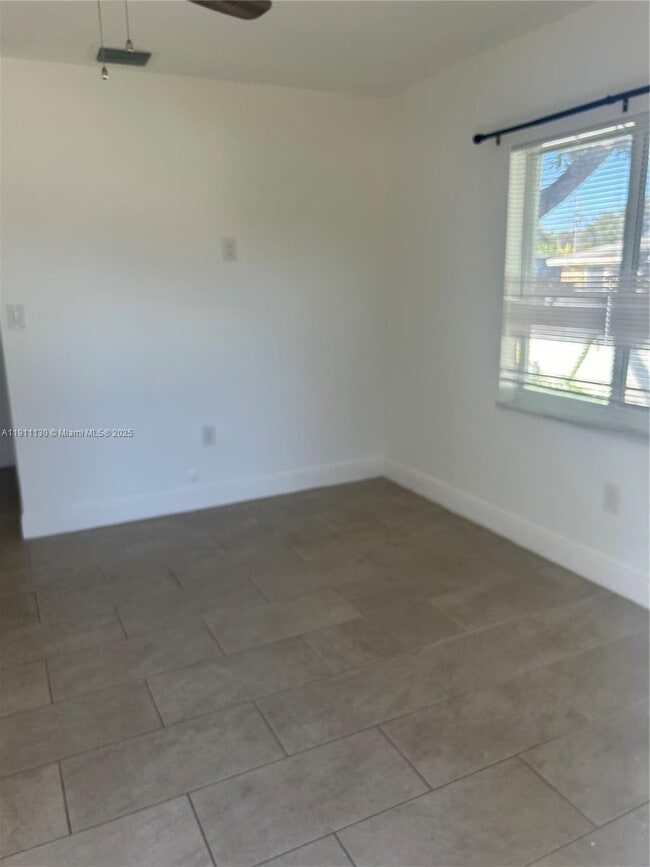 Foto del edificio - 711 NW 55th St