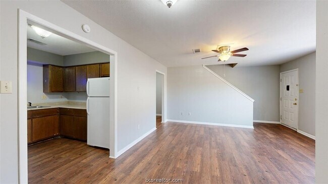 Foto del edificio - 2803 Longmire Dr