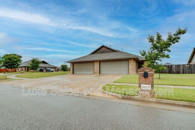 Foto del edificio - 8815 SW 45th St