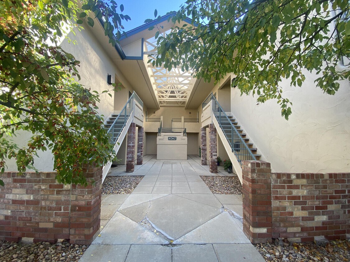 Primary Photo - 8767 E Dry Creek Rd