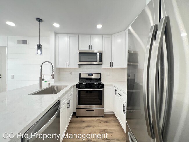 Building Photo - 2 br, 2 bath House - 5574 E Vista Del Amigo