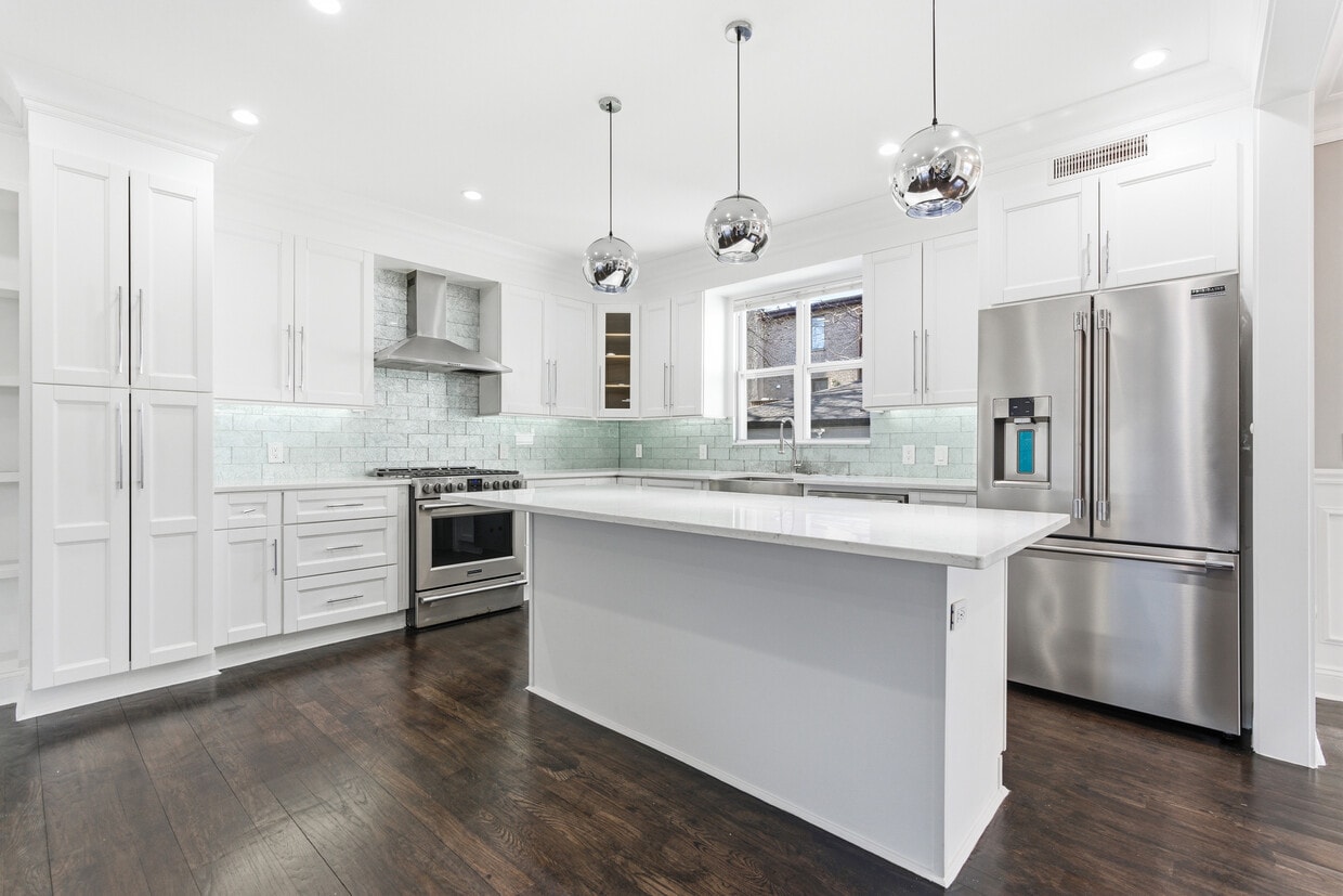 Photo - 54 Lawton Ave (Cliffside Park, NJ)