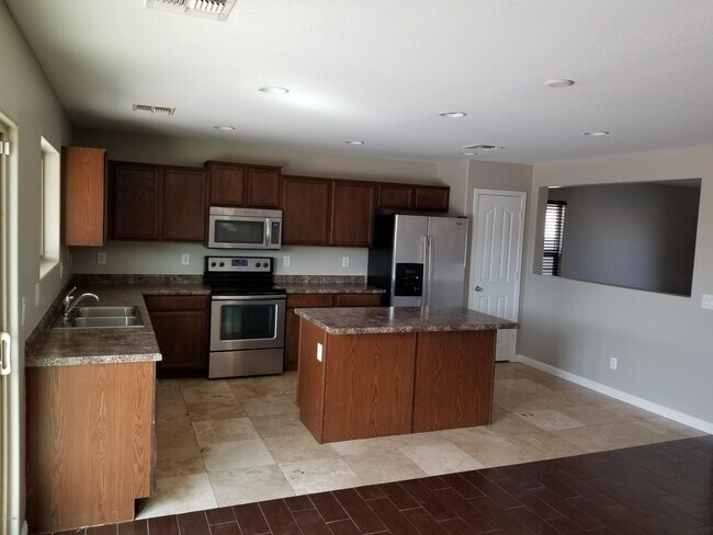 Building Photo - 23561 W Mohave St