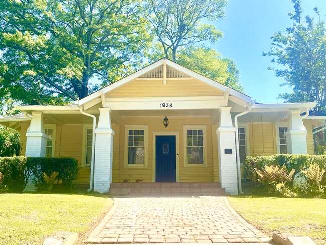 Building Photo - 1938 Cambridge Ave