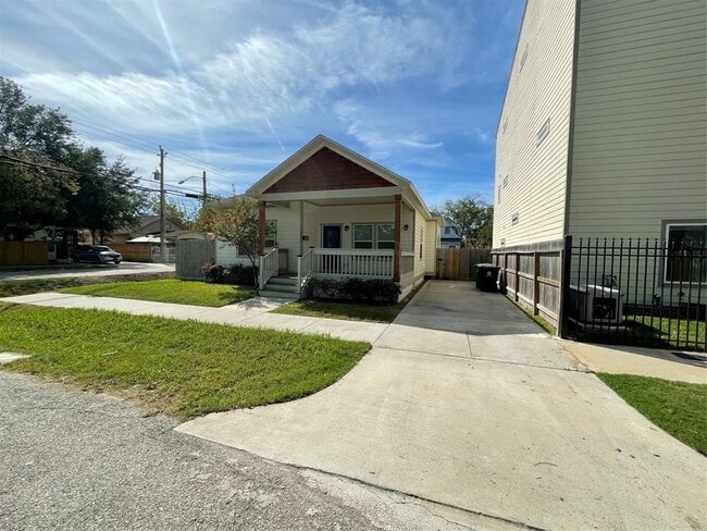 Building Photo - 3620 Merkel St