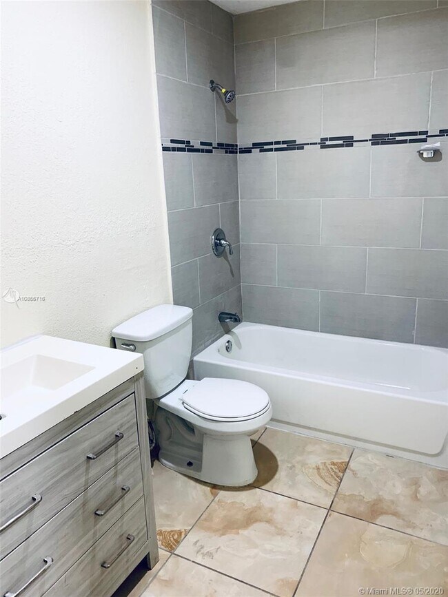 Foto del edificio - 2735 NW 58th Terrace