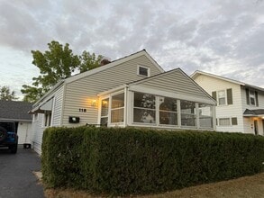 Building Photo - 118 19th St