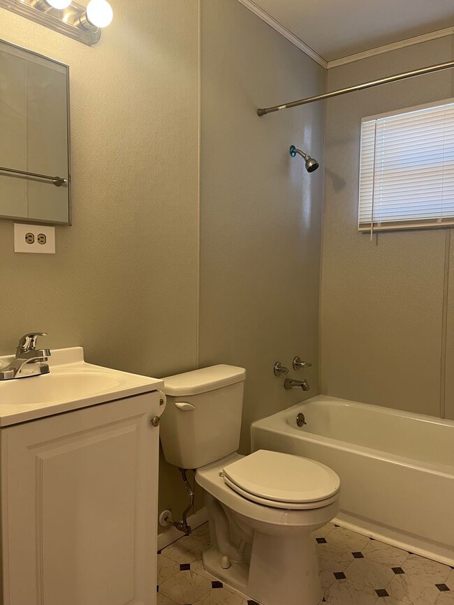 Foto del edificio - 1400 SW Afton St