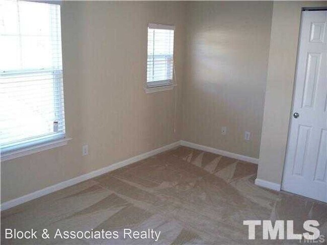 Building Photo - 2 br, 2.5 bath House - 8980 Camden Park