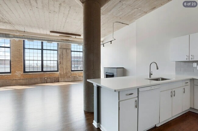 Foto del edificio - 17 N Loomis St