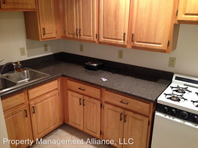 Foto del edificio - 105 Buckingham Ave