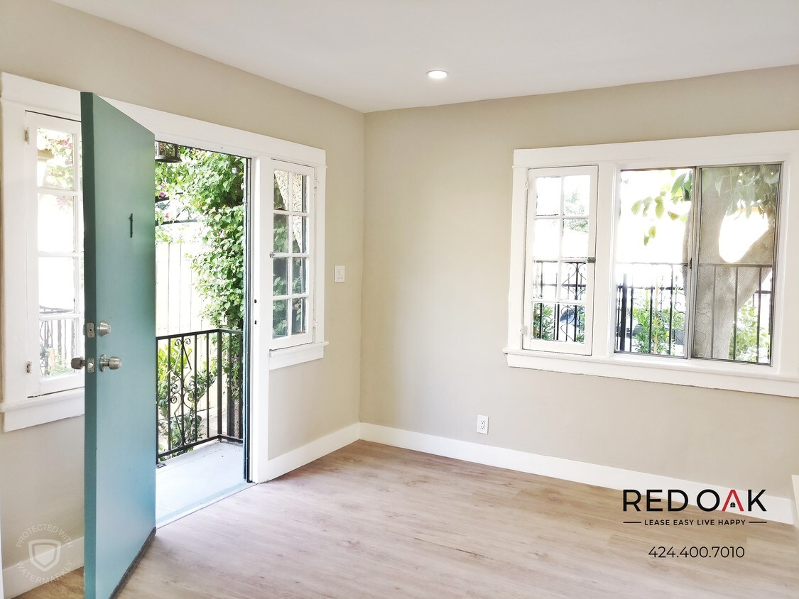 Foto principal - 4730 St Charles Pl