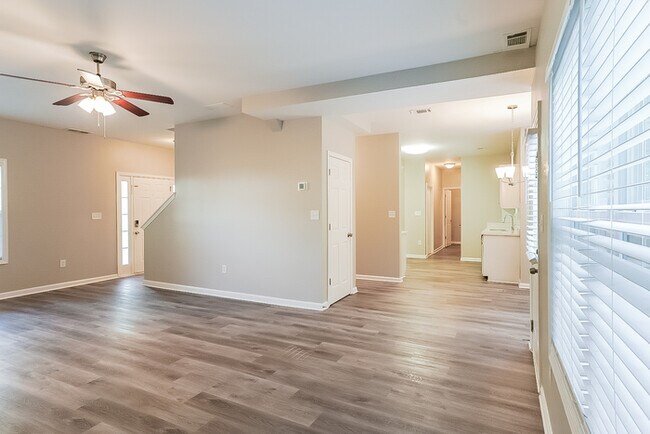 Building Photo - Spacious Two-Story Home in Douglasville, GA