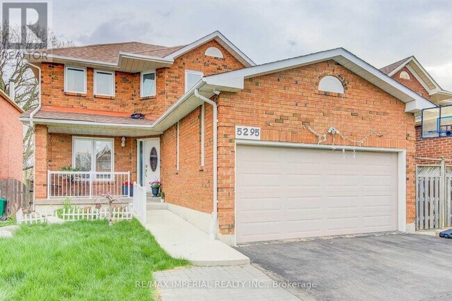 Photo du bâtiment - 5295 Thornwood Dr