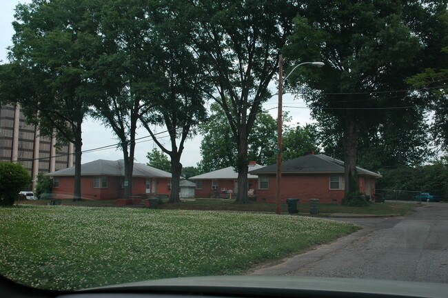 Building Photo - 38-48 Bingham Ave