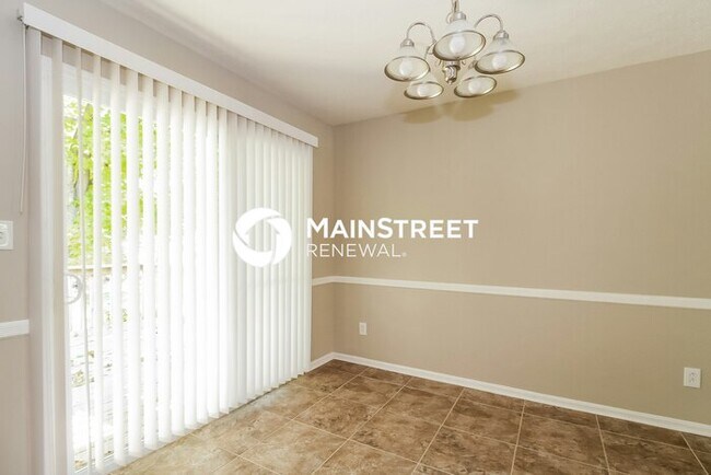 Foto del edificio - 3 Bedroom Pet-Friendly Home in Louisville, KY with Main Street Renewal