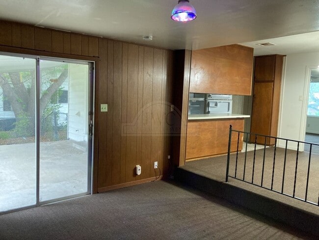 Building Photo - 310 Prather Dr