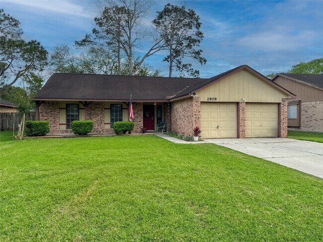 Foto del edificio - 2909 Laurelridge Dr