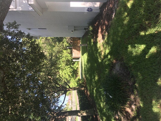 Building Photo - 12759 Sunland Ct