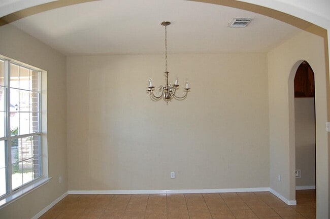 Building Photo - 5711 Coyote Call Ct