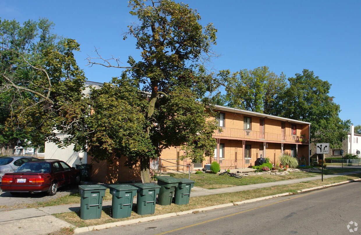 Foto del edificio - 1355-1367 Oakland Ave