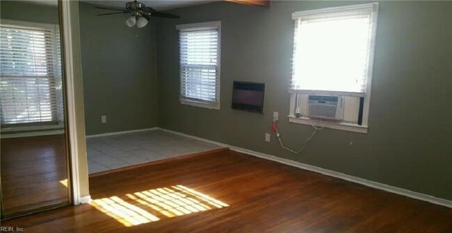 Foto del edificio - 7108 Chryslon Ln