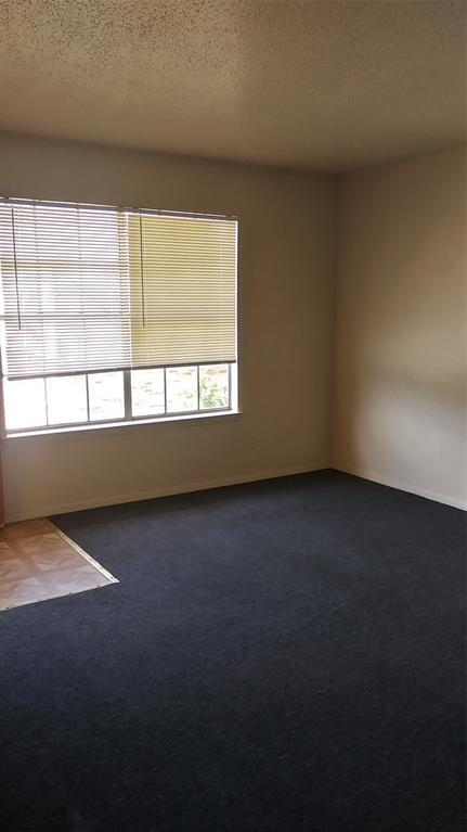 Foto del edificio - 2410 N Willis St