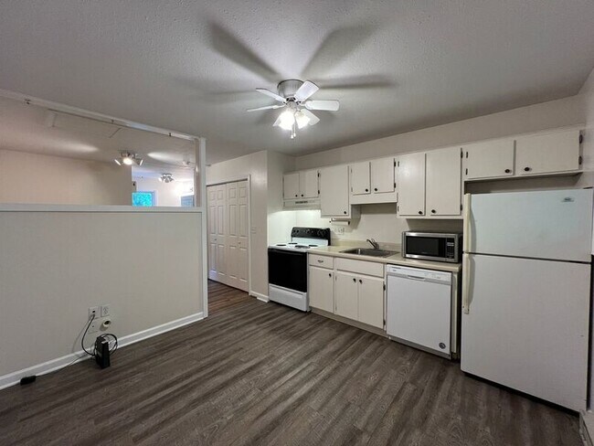Building Photo - 183 Citadel Dr