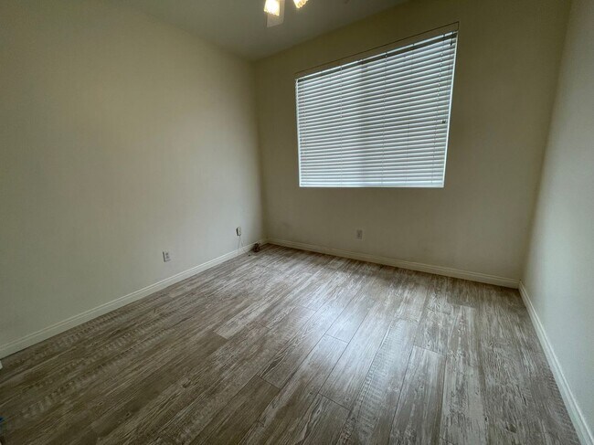 Foto del edificio - 2300 Jeans Ct