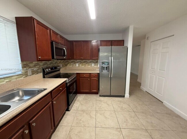 Foto del edificio - 14465 SW 139th Ave Cir E