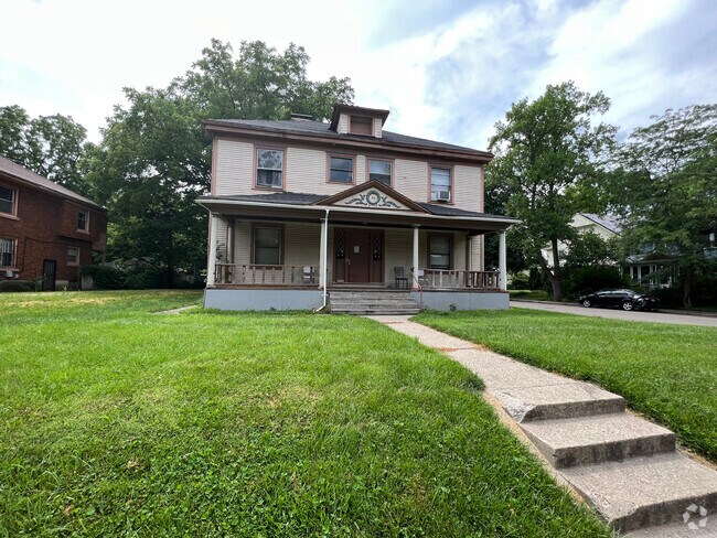 A closer look at Apartment With Garden View In Historic District