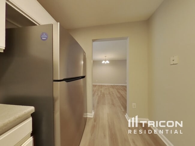 Foto del edificio - 372 River Trace Dr