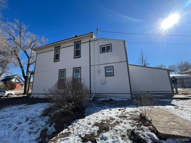 Building Photo - 402 Carson Ave