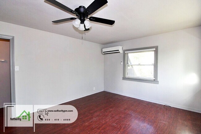 Foto del edificio - 420 Beagle Ln