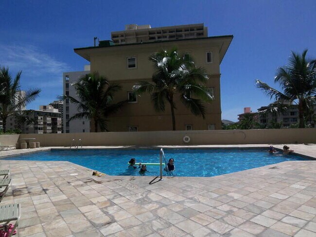Building Photo - 2121 ALA WAI 2/1/1 sec, W/D, lanai, pool