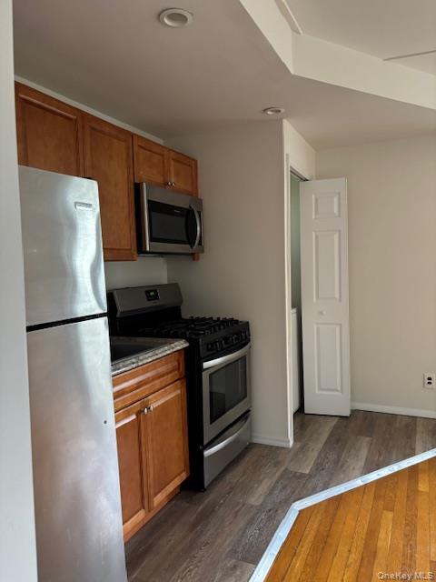 Building Photo - 25 Knollwood Ave