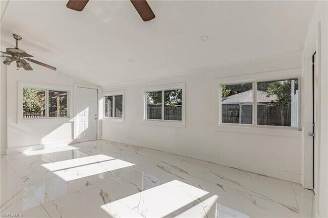 Building Photo - Fort Myers Single Family Home