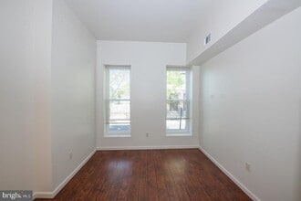 Building Photo - 1526 Mt Vernon St