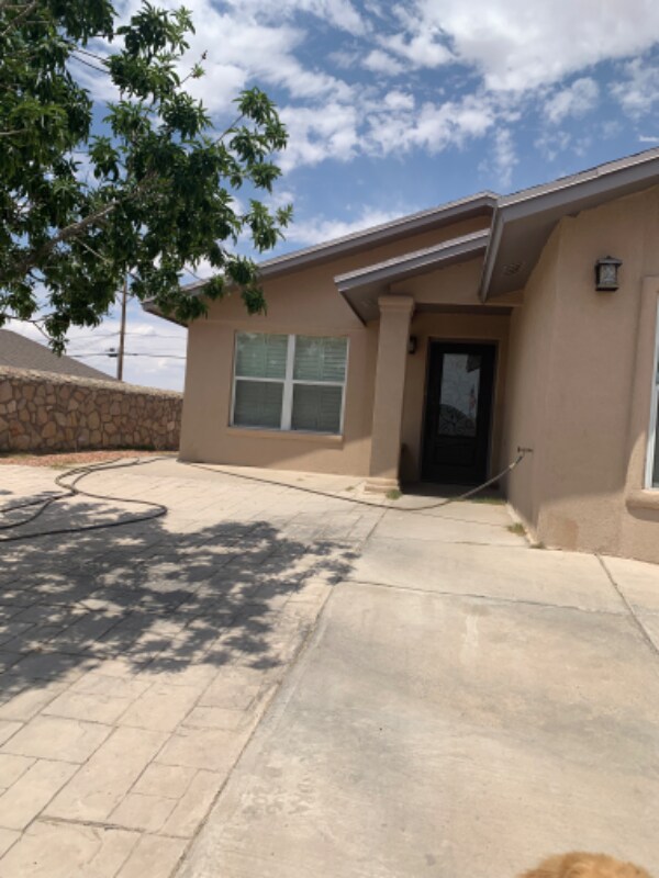 Building Photo - 13283 Morissey Way