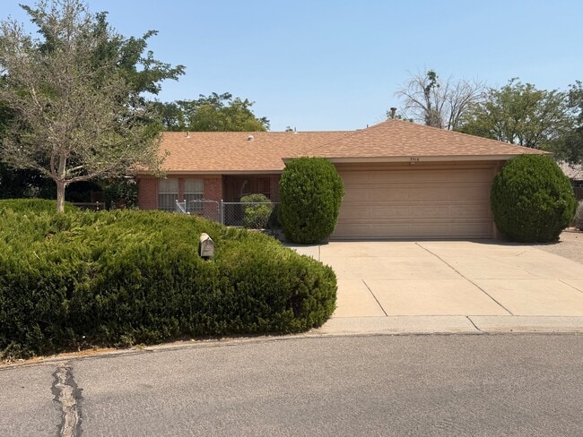 Building Photo - 5516 Cochiti Ct NW