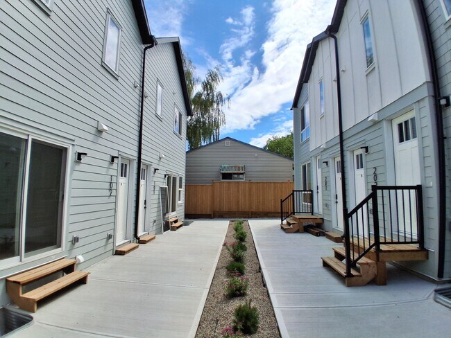 Photo du bâtiment - 2539 Morley Trail NW