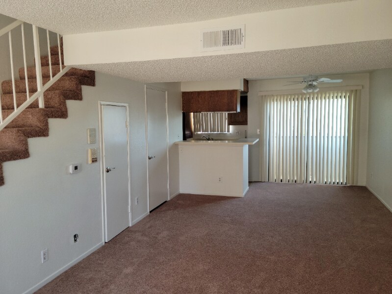 10213 Commerce Ave Unit 6, Los Angeles, CA 91042 Room for Rent in Los