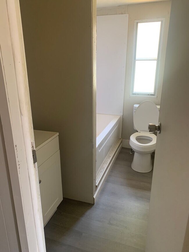 Foto del edificio - Available Now! $800 a month. No Pets. Call 803-537-0185