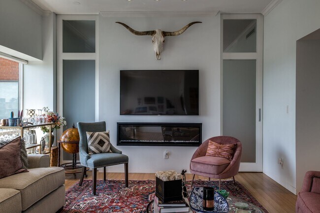 Foto del edificio - Gorgeous 9th Floor 1/1.5 Condo For Rent!