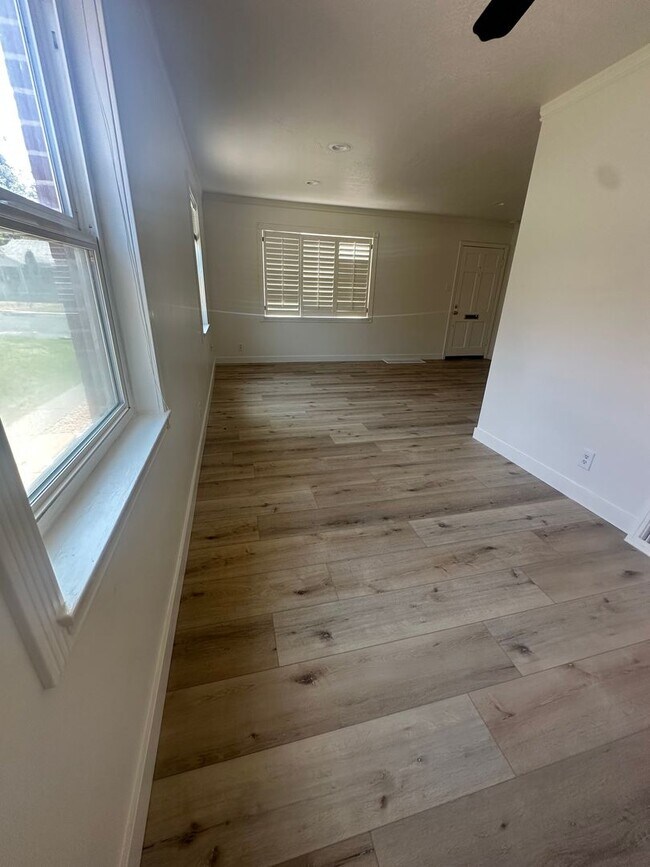Foto del edificio - GET $500 OFF THE FIRST MONTHS RENT!!!!