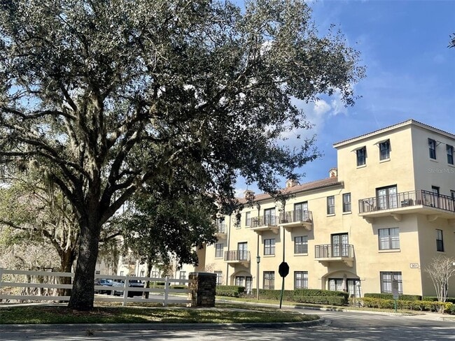 Building Photo - 901 Waterside Ln